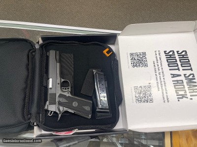 Rock Island Rock Standard FS Pistol - 9mm Luger