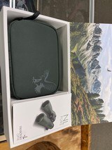 SWAROVSKI NL PURE 10X42 GREEN BINOCULARS - 7 of 7