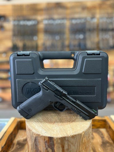 Smith & Wesson M&P Range Kit Pistol - 22 WMR, 30+1, 4.35