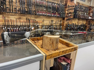 Benelli Super Black Eagle 3 Shotgun - 12 Ga - 3