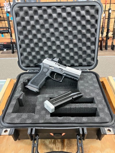 Sig Sauer P320 Pistol - 9mm - 17+1 - 3.6