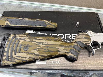TC Encore Prohunter Muzzleloader Frame - Mossy Oak Bottomlands with free hingepin - Image 1 of 6