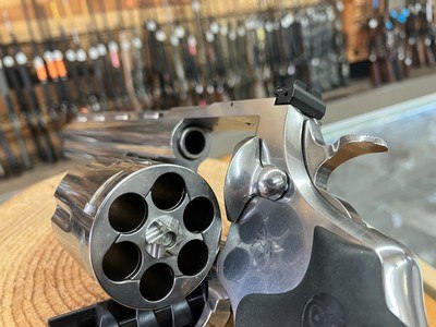 Colt Anaconda 44 Mag Revolver - 8