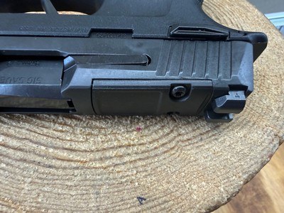 Sig Sauer P365 XMacro Pistol - 9mm Luger, 17+1, 3.70