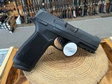 Sig Sauer P365 XMacro Pistol - 9mm Luger, 17+1, 3.70