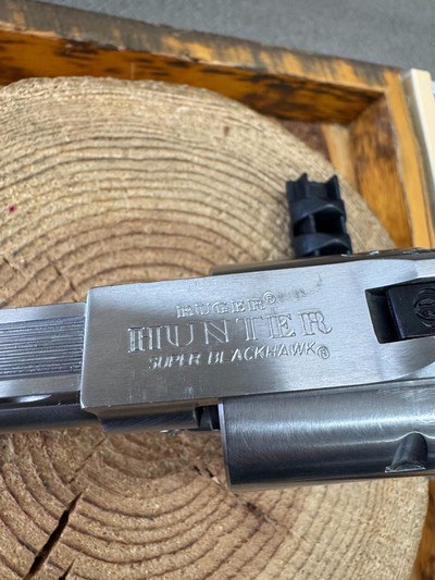 Ruger HUNTER Super Blackhawk Revolver - 44 Magnum - Image 5 of 6
