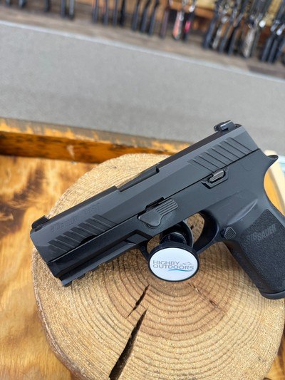Sig Sauer P320 Pistol - 9mm x 19, HOLSTER INCLUDED! - Image 3 of 5