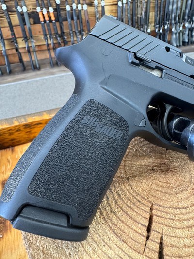 Sig Sauer P320 Pistol - 9mm x 19, HOLSTER INCLUDED! - Image 2 of 5