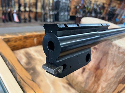 Thompson Center Encore 26” Heavy Barrel – 204 Ruger – with base - Image 4 of 9