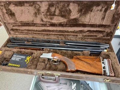 Browning Citori 725 AdJustable RIB trap 2 barrel combo 32/34 inch - Image 5 of 20