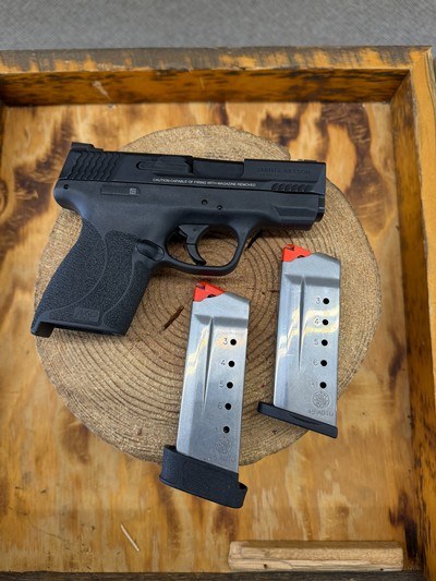Smith & Wesson M&P 45 Shield Pistol - 45 Auto - Image 5 of 5