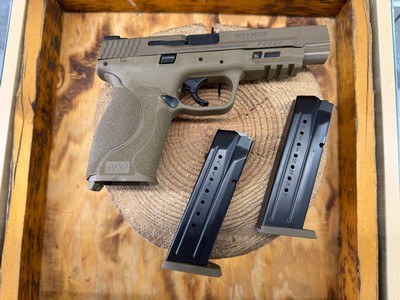 Smith & Wesson M&P 9 2.0 Pistol - 9mm - Image 4 of 5