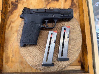 Smith & Wesson M&P 380 Shield Pistol - 380 - Image 4 of 4