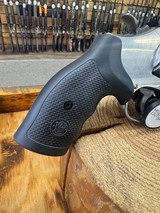 Smith & Wesson Model 648 Revolver - 22 WMR - Image 2 of 6