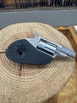 NAA Mini-Revolver - 22 WMR - 5 Shot 1.63