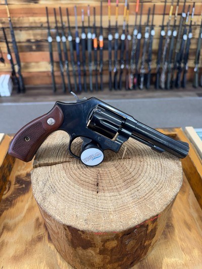 Smith & Wesson Model 10 Classic DA/SA Revolver .38 S&W 4? 6 RDS Special - Image 1 of 6