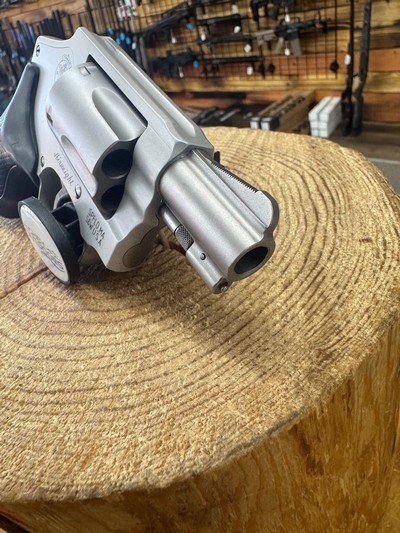 Smith & Wesson Airweight Revolver - .38 S&W SPL + P 1.88