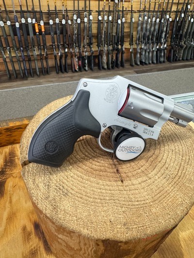 Smith & Wesson Airweight Revolver - .38 S&W SPL + P 1.88