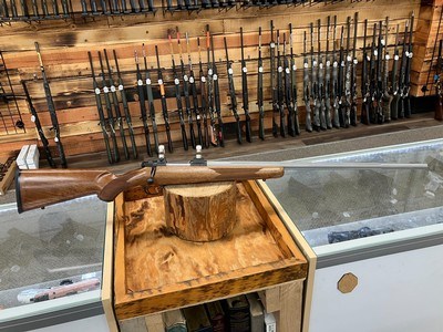 Kimber 84M Varmint Bolt-Action Rifle - 22-250 Rem - 26