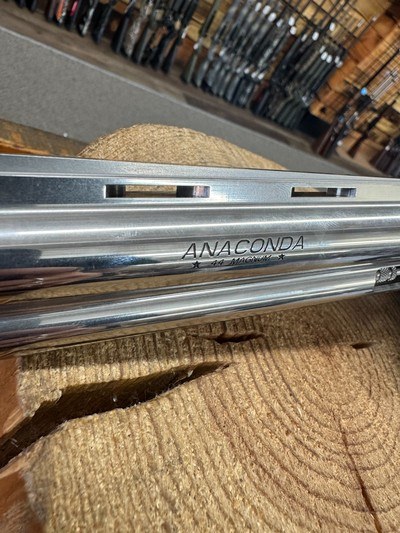Colt Anaconda 44 Mag - 6 Shot - 8