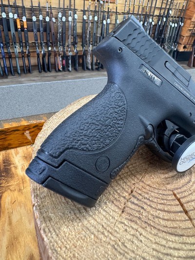 Smith & Wesson M&P9 Shield Pistol - 9MM - MAGS INCLUDED! - Image 2 of 5