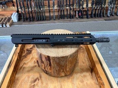 Bear Creek Right Side Charging Upper w/ BCG - 300 Blackout - 7.5