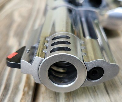 Smith & Wesson 500 Magnum Grizzly Bear Backpacker 4 Inch - Image 11 of 19