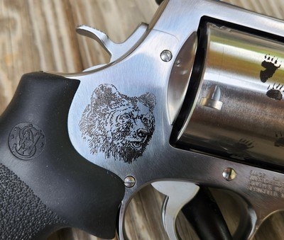 Smith & Wesson 500 Magnum Grizzly Bear Backpacker 4 Inch - Image 8 of 19