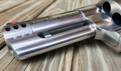 Smith & Wesson 500 Magnum Grizzly Bear Backpacker 4 Inch - Image 12 of 19