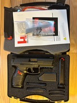 HECKLER & KOCH VP9-B 9MM - 1 of 5