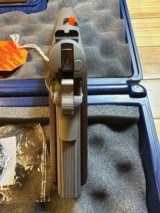 Colt 1911 Classic 45 ACP SS - 4 of 5