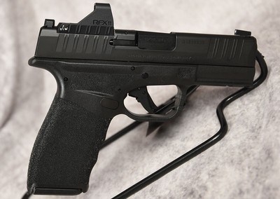 Springfield Armory Hellcat Pro GEAR PAC Viridian Red Dot 9mm 3.7