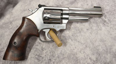 Smith & Wesson 617 Mountain Gun .22LR 4