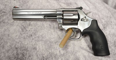Smith & Wesson 686 Plus .357 Magnum 7 Shot Stainless L Frame 4