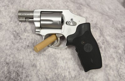 Smith & Wesson Model 642 Crimson Trace .38 Spl 1.8