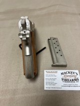 Colt Combat Commander 9mm
(1972)
Satin Nickel - 4 of 6