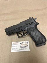 sigsauer 220 carry - 1 of 4