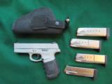 S & W SW40V SIGMA, 5 MAGS, HOLSTER. EXC. COND. - 1 of 3