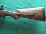 DAKOTA 76 AFRICAN in 416 RIGBY. STUNNING WOOD! NEW and UNFIRED - 4 of 11