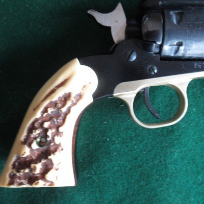 RUGER BEARCAT .22 CAL. LIKE NEW FROM 1961 IN ORIGINAL BOX. PERFECT! - Image 4 of 9