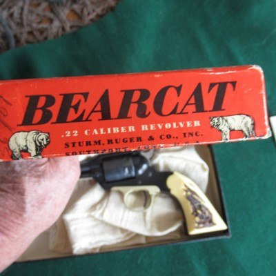 RUGER BEARCAT .22 CAL. LIKE NEW FROM 1961 IN ORIGINAL BOX. PERFECT! - Image 8 of 9