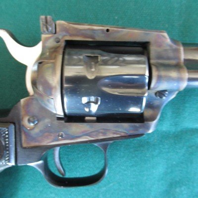 COLT NEW FRONTIER 22. BLUE & CASE COLOR. EXCELLENT - Image 2 of 9