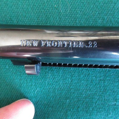 COLT NEW FRONTIER 22. BLUE & CASE COLOR. EXCELLENT - Image 9 of 9
