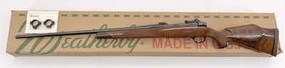 SCARCE WEATHERBY MARK V DELUXE R/H BOLT ACTION 26" BARREL GORGEOUS WOOD W/ ORIG BOX & PAPERS .340 WBY MAG