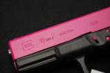 X-Werks Glock 19 G4 Raspberry Sig Pink 9mm XW - 4 of 5