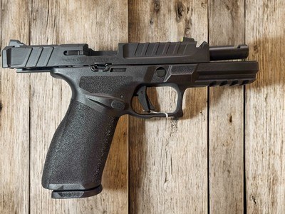 Springfield Armory Echelon 4.5 Chambered in 9mm - Image 2 of 3