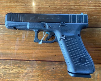 Glock G17 Gen 5 FS Chambered in 9mm - Image 7 of 9