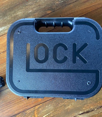 Glock G17 Gen 5 FS Chambered in 9mm - Image 3 of 9