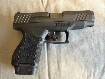 Taurus GX4 XL Chambered in 9mm - Image 4 of 4