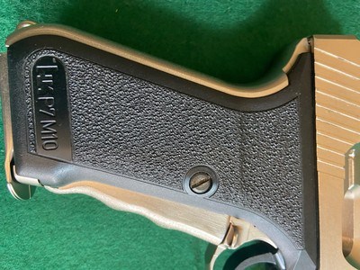 Heckler & Koch P7M10 Pistol Chambered in .40 S&W - Image 5 of 11